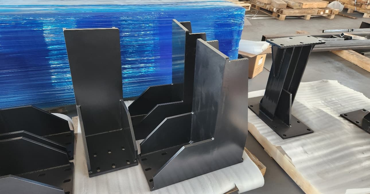 Heavy-duty welded structural brackets